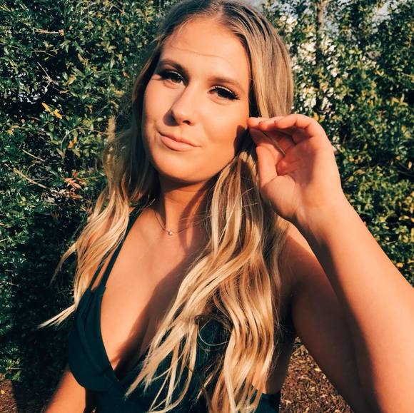 carolinekell104